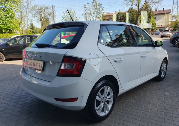 Skoda Fabia cena 48900 przebieg: 64003, rok produkcji 2021 z Warszawa małe 529